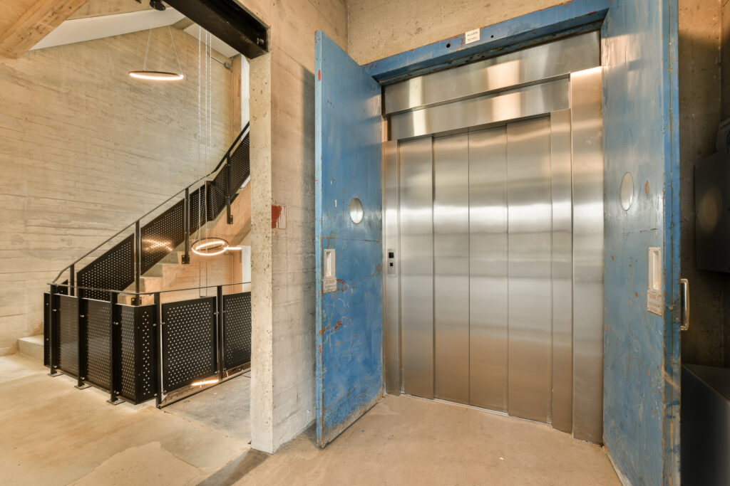 Radiant Elevator Goods or industrial Elevator Or Lift